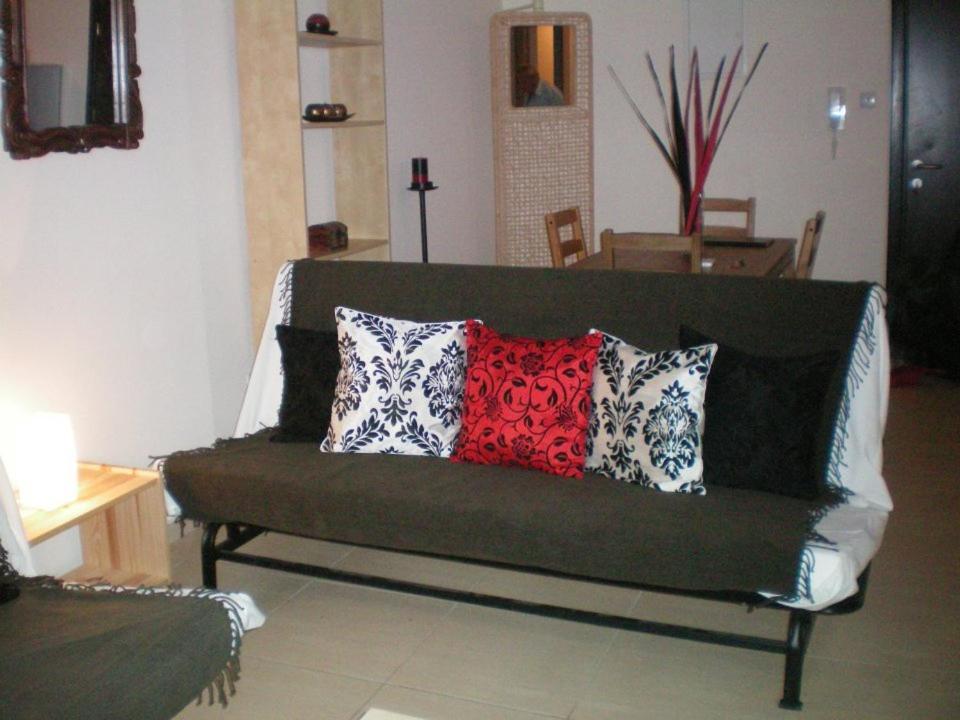103 Elegant 2 Bed Apartment With Free Wifi, Ac, Pool & Gym! Ларнака Экстерьер фото